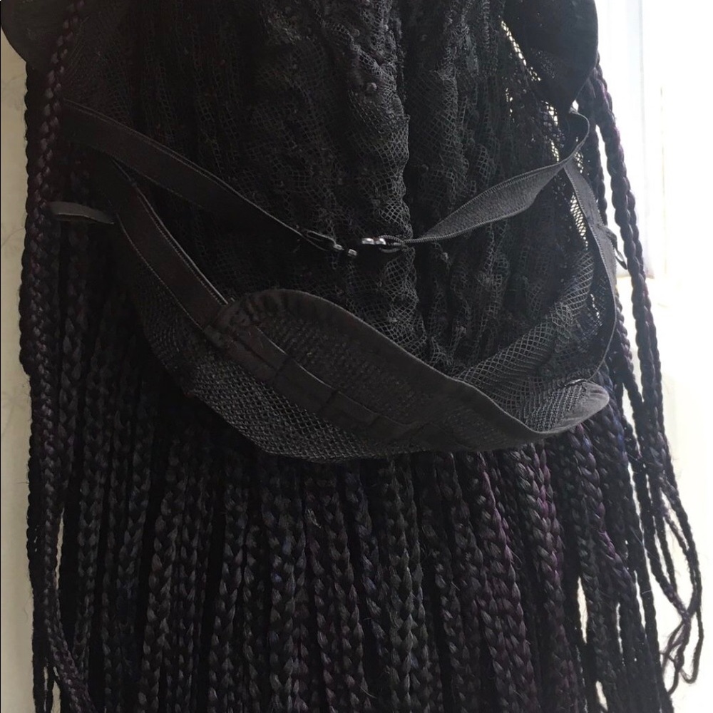 Wig - Picture 5 of 6